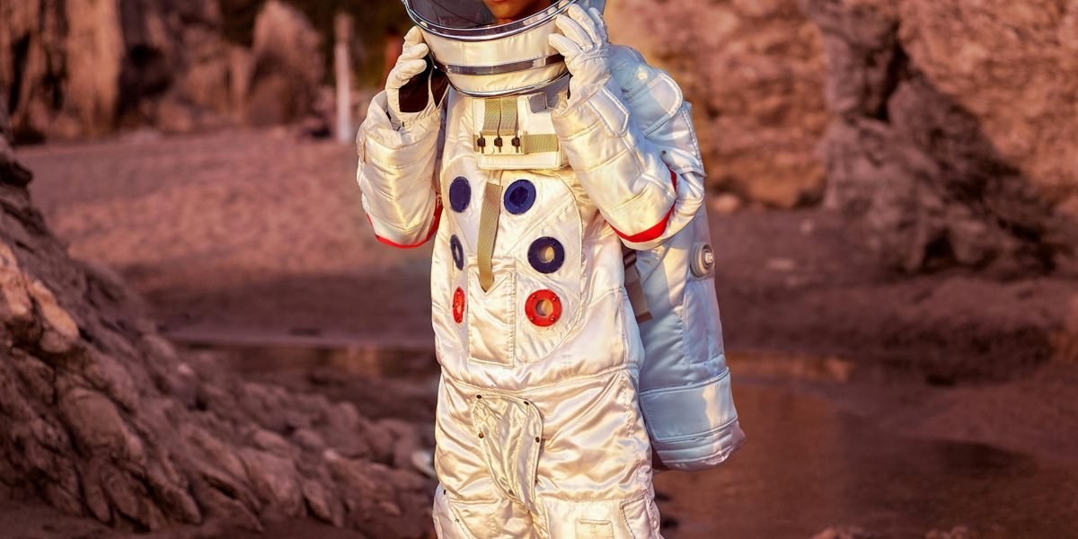 Montage of classic and modern science fiction movie imagery
